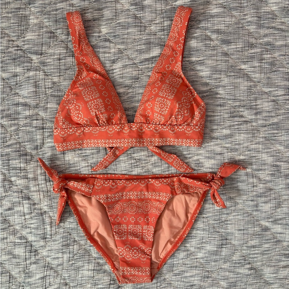 NWOT Robin Piccone Bikini Set Sz Small | Robin Piccone 2-Piece Bikini Set Small- - Picture 4 of 8